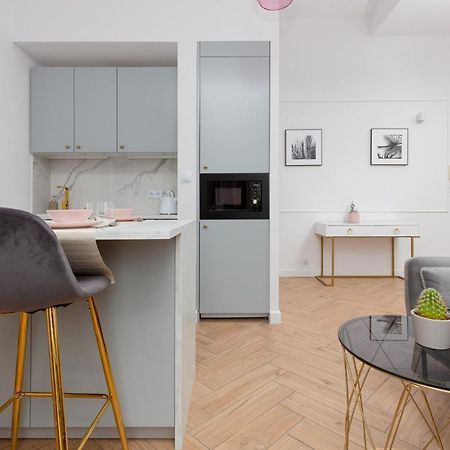 Praga Center Apartments By Noclegi Renters Warsaw Exterior photo
